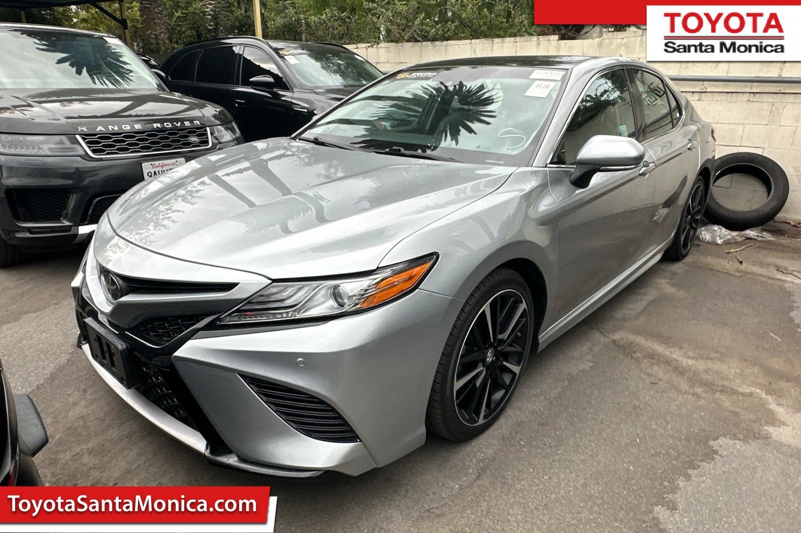 Used 2018 Toyota Camry XSE FWD image 1