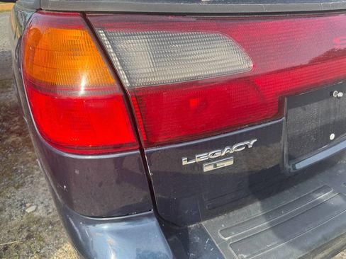 Used 2001 Subaru Legacy L image 6