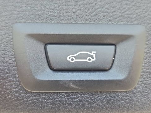 Used 2017 BMW X3 sDrive28i RWD image 13