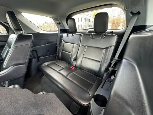 Used 2021 Ford Explorer Limited w/ Equipment Group 301A image 19