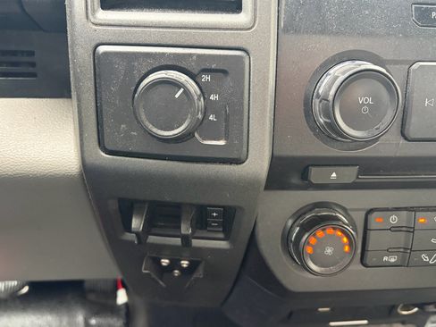 Used 2018 Ford F250 XL w/ Power Equipment Group image 30