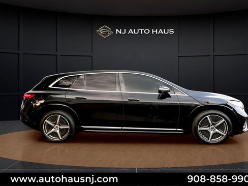 Used 2023 Mercedes-Benz EQS 580 4MATIC SUV image 15