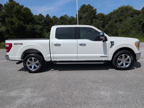 Used 2021 Ford F150 Lariat w/ Max Trailer Tow Package AWD/4WD image 12
