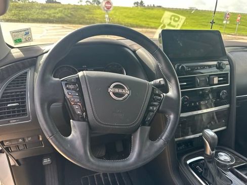 Used 2022 Nissan Armada Platinum w/ Captain's Chairs Package RWD image 6