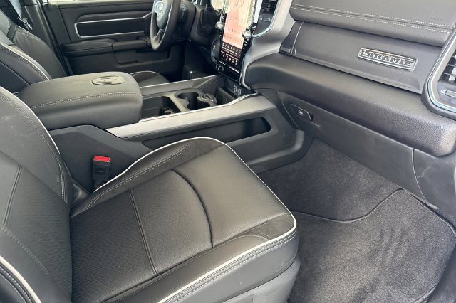 Used 2025 RAM 2500 Laramie AWD/4WD image 15