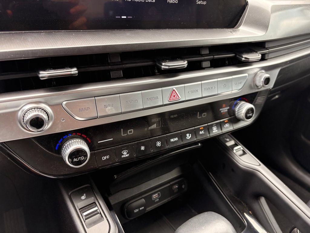 Used 2025 Kia Telluride S FWD image 18