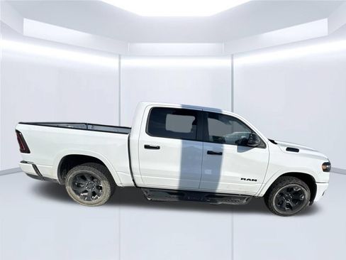 Used 2025 RAM 1500 Big Horn AWD/4WD image 5