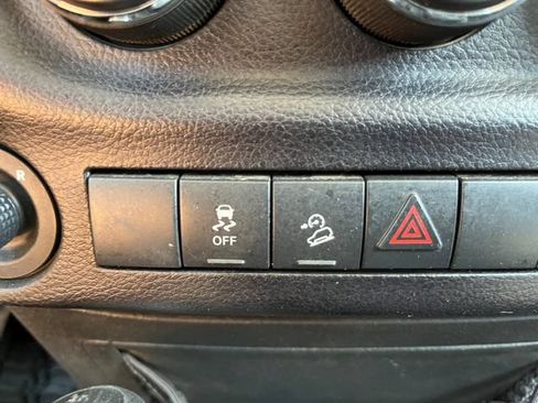 Used 2016 Jeep Wrangler Unlimited Sport AWD/4WD image 7