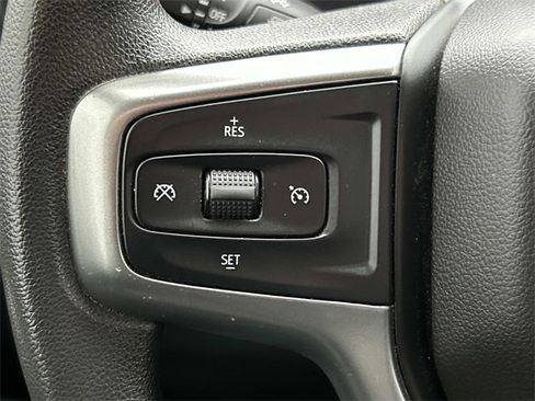 Used 2020 Chevrolet Silverado 1500 LT image 32