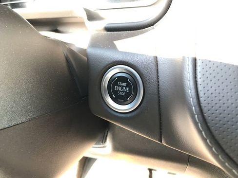 Certified 2024 GMC Yukon SLT image 10