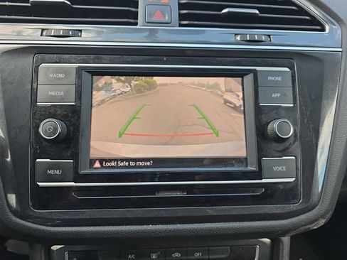 Used 2021 Volkswagen Tiguan S FWD image 16