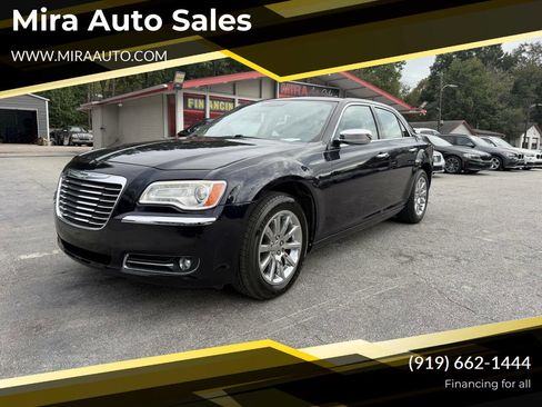 Used 2012 Chrysler 300 Limited image 1