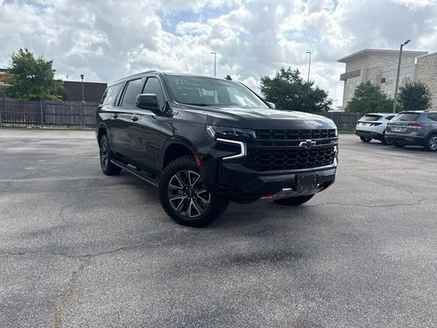 Used 2023 Chevrolet Suburban Z71 w/ Luxury Package AWD/4WD image 1