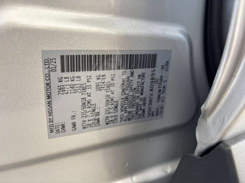 Used 2025 Nissan Rogue SV AWD/4WD image 30