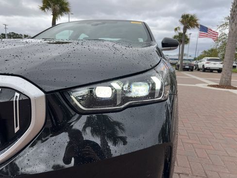 Used 2025 BMW 540i xDrive w/ Premium Package image 6