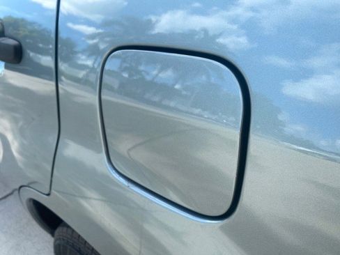 Used 2005 Toyota RAV4 2WD image 78