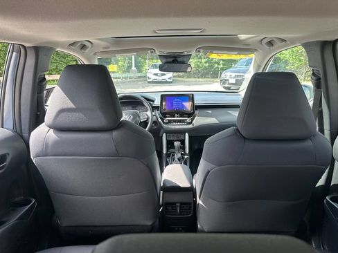 Used 2024 Toyota Corolla Cross LE w/ Moonroof Package AWD/4WD image 14