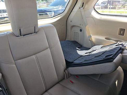 Used 2017 Nissan Pathfinder SL FWD image 13