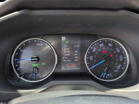 Certified 2019 Toyota RAV4 XLE w/ Convenience Package AWD/4WD image 11