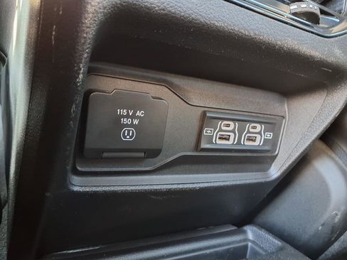 Used 2022 Jeep Grand Cherokee L Limited image 23