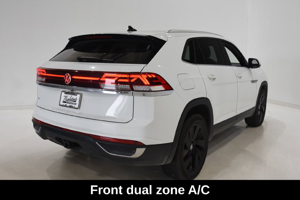 Used 2025 Volkswagen Atlas Cross Sport SE FWD image 4