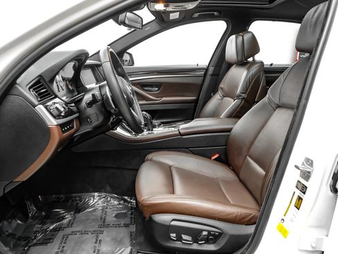 Used 2014 BMW 550i Sedan RWD image 24