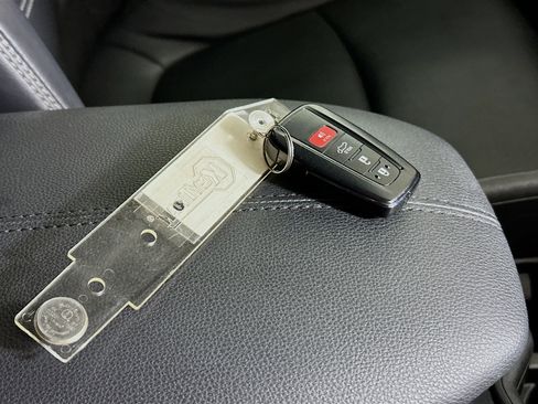 Used 2024 Toyota RAV4 XLE Premium image 33