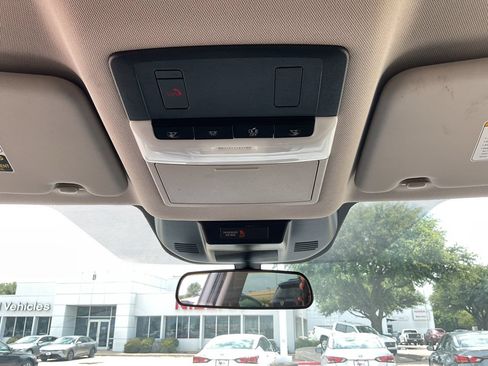 Used 2025 Nissan Rogue SV FWD image 18