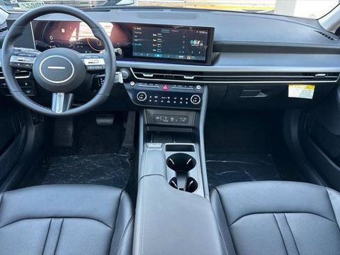 New 2025 Hyundai Sonata Limited image 10