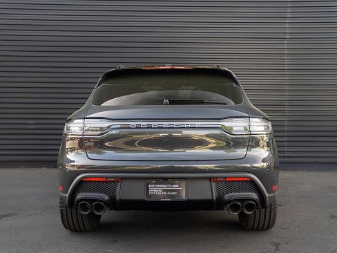 Certified 2026 Porsche Macan AWD/4WD image 30