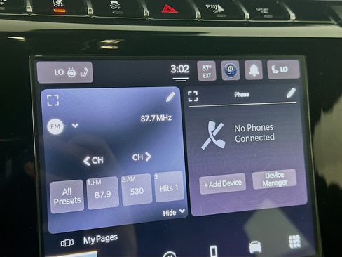 Used 2023 Jeep Grand Cherokee Altitude AWD/4WD image 21