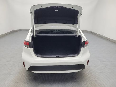 Used 2021 Toyota Corolla LE image 29