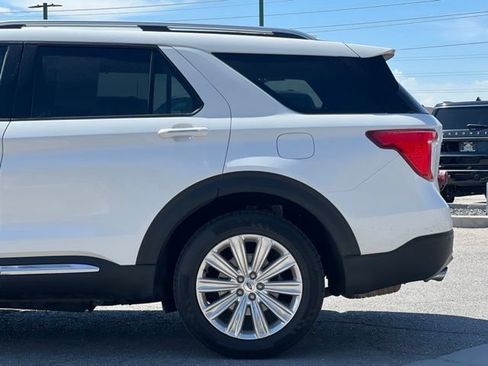 Used 2022 Ford Explorer Limited AWD/4WD image 5