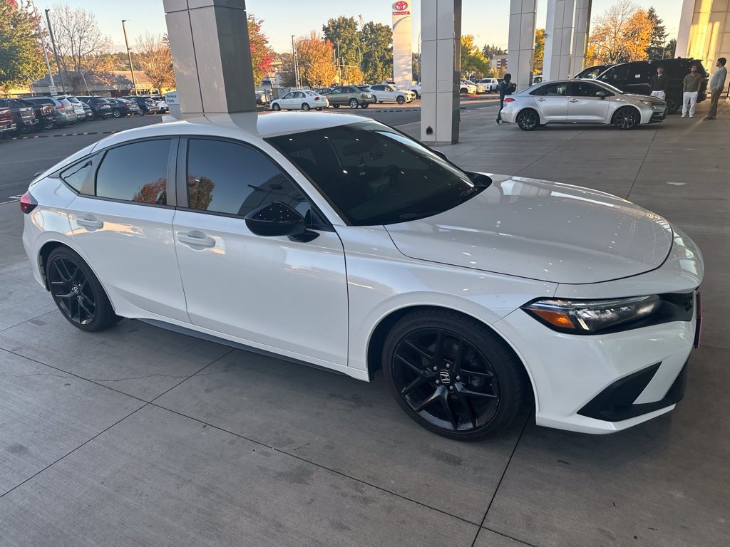 Used 2023 Honda Civic Sport image 2