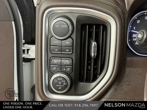 Used 2020 GMC Sierra 1500 SLT w/ SLT Premium Plus Package AWD/4WD image 32