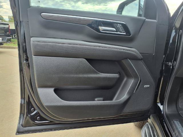 New 2026 Chevrolet Suburban Premier AWD/4WD image 23