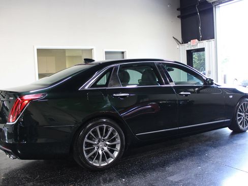 Used 2017 Cadillac CT6 Luxury AWD/4WD image 3