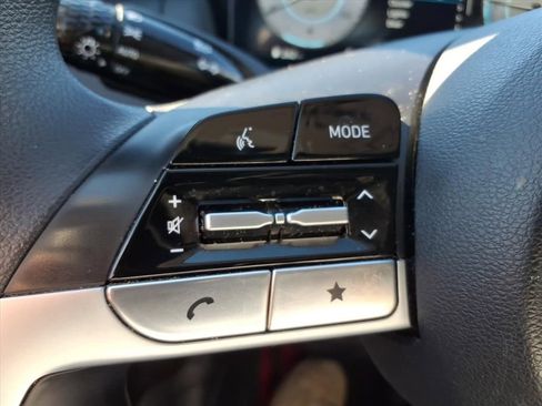 Used 2024 Hyundai Tucson SE image 18