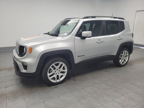 Used 2021 Jeep Renegade Latitude image 2