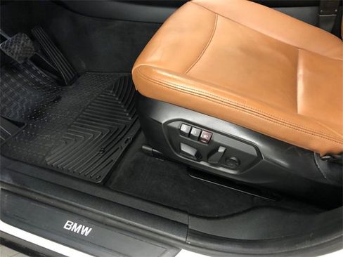 Used 2016 BMW X3 xDrive28d image 16