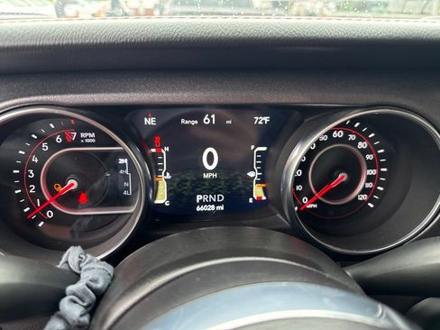 Used 2021 Jeep Gladiator Mojave AWD/4WD image 15