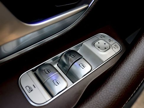 Used 2020 Mercedes-Benz GLS 450 4MATIC image 46