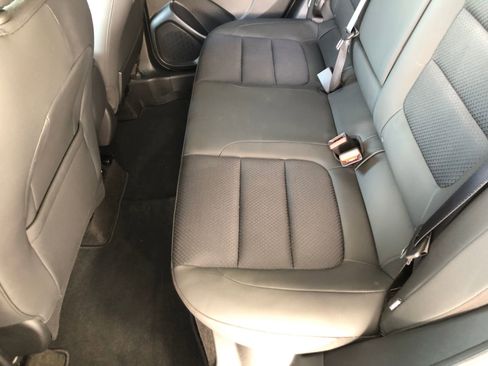 Used 2023 Chevrolet TrailBlazer RS w/ Technology Package FWD image 14