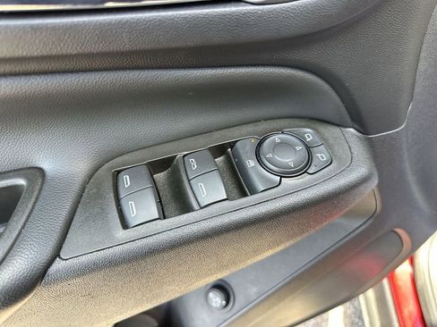 Used 2023 Chevrolet Equinox LT FWD image 13
