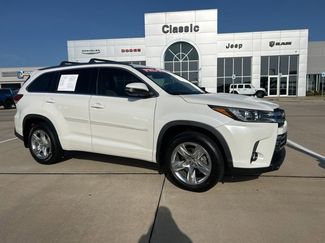 Used 2019 Toyota Highlander Limited image 1
