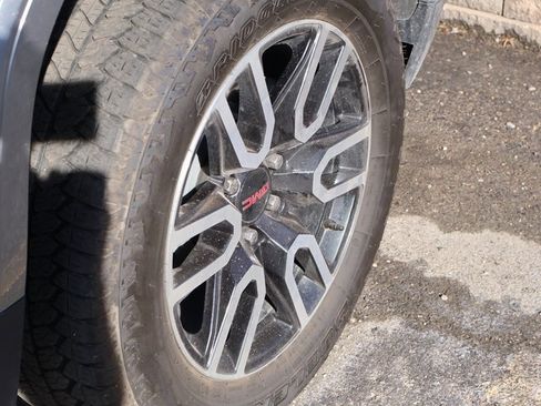 Certified 2025 GMC Sierra 1500 AT4 w/ Technology Package image 21