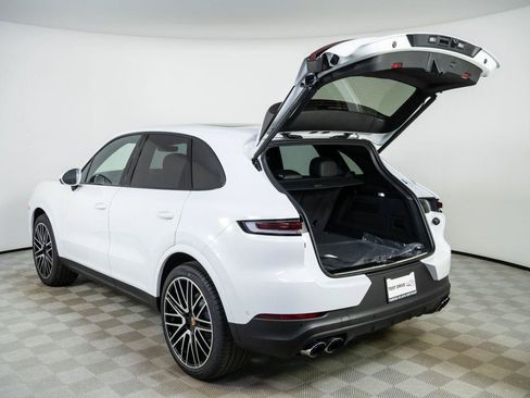 New 2026 Porsche Cayenne AWD/4WD image 33