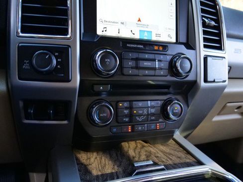 Used 2018 Ford F250 Lariat w/ Lariat Ultimate Package image 17