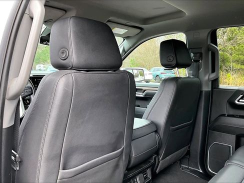 Used 2025 GMC Sierra 1500 SLT image 23