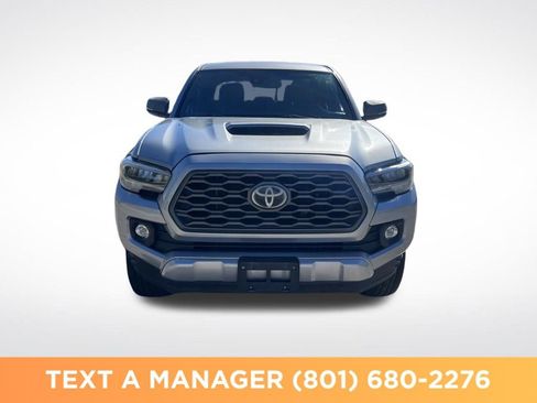 Used 2020 Toyota Tacoma TRD Sport w/ Technology Package AWD/4WD image 8